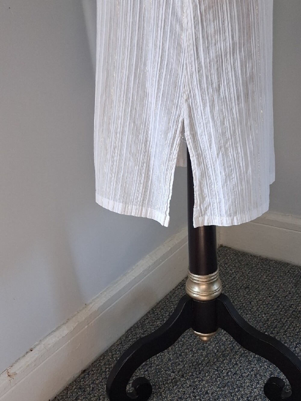 Lilly Pulitzer White Tunic with Gold Pinstripes - Picture 4 of 8